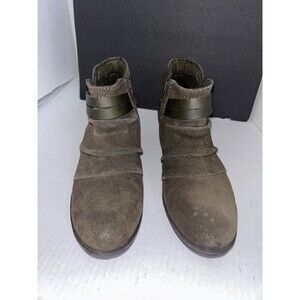 Earth Origins “Odel” Olive Green Suede Ankle Boots Sz 8 Arch Support Comfy shoes